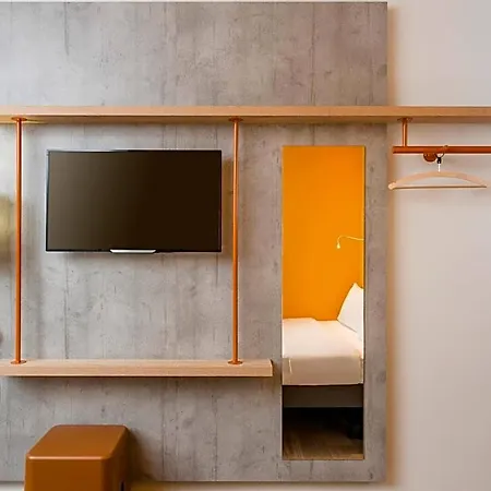 Отель Ibis Budget Chateau-thierry Эссом-сюр-Марн