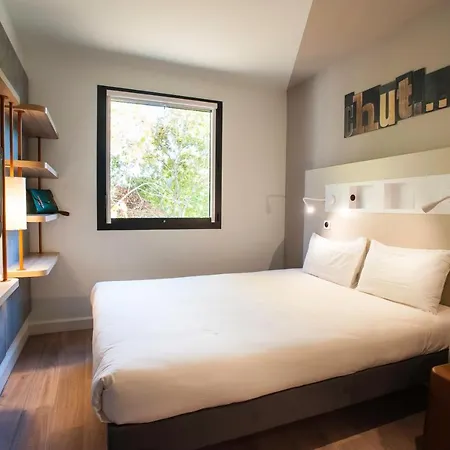 Отель Ibis Budget Chateau-thierry Эссом-сюр-Марн